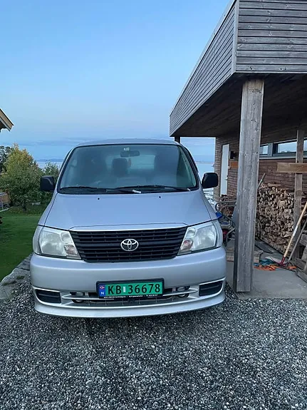 Toyota Hiace 2007 photo 2