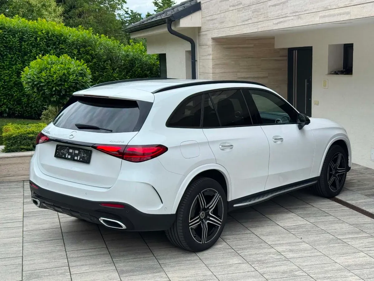 Mercedes-Benz Glc-Class 2023 photo 2