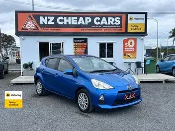 Toyota Aqua 2013 photo 2