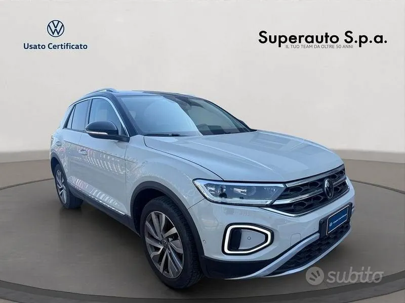 Volkswagen T-Roc 2023 photo 3