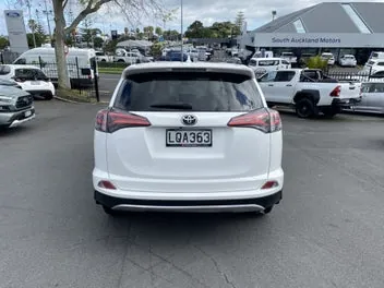 Toyota Rav4 2018 photo 4