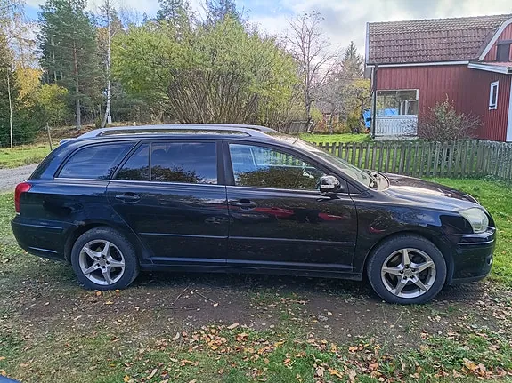 Toyota Avensis 2006 photo 3