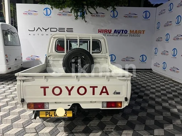 Toyota Land Cruiser Prado 2025 photo 5