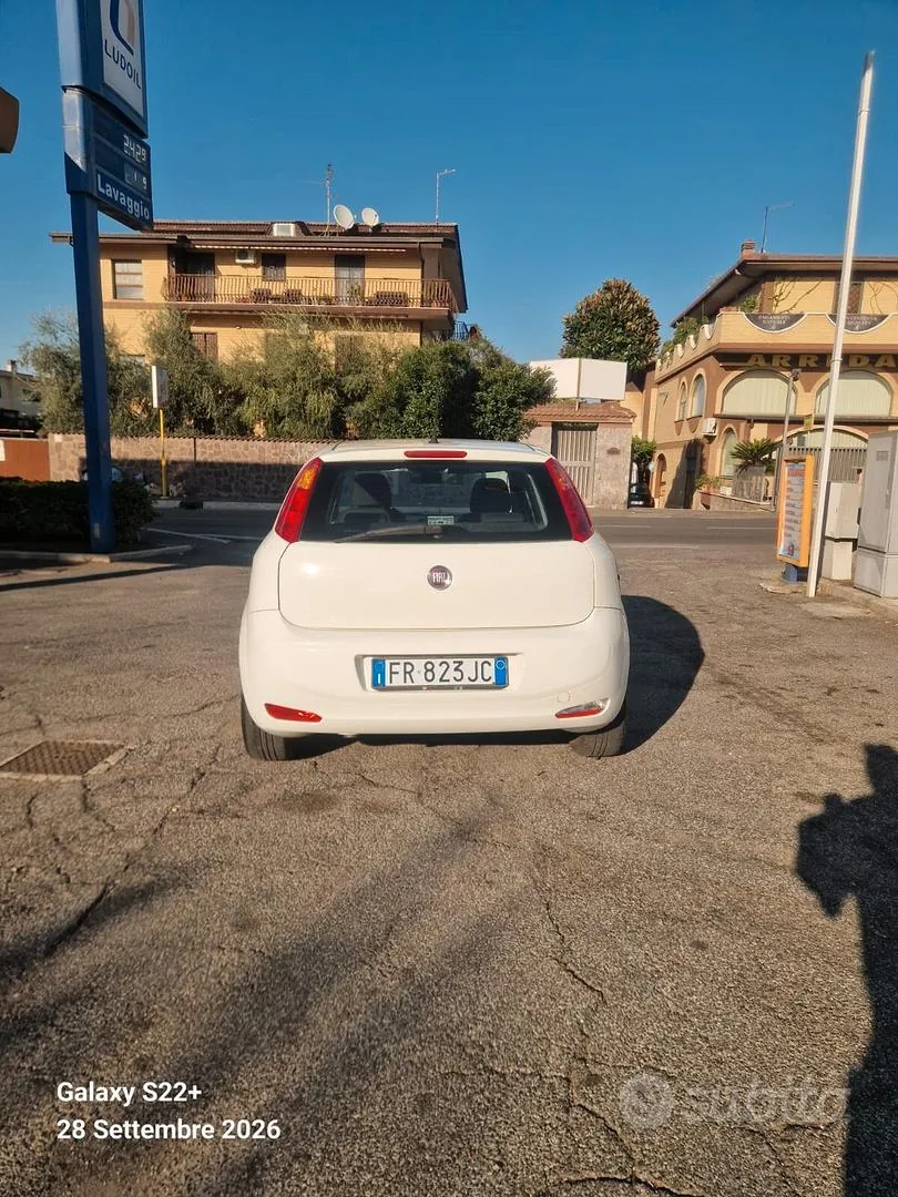 Fiat Punto 2017 photo 2