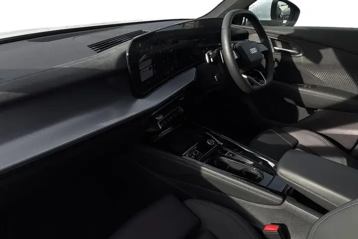 Audi Q3 2026 photo 2
