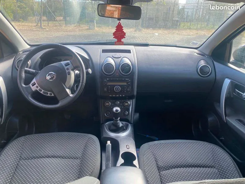 Nissan Qashqai 2010 photo 3