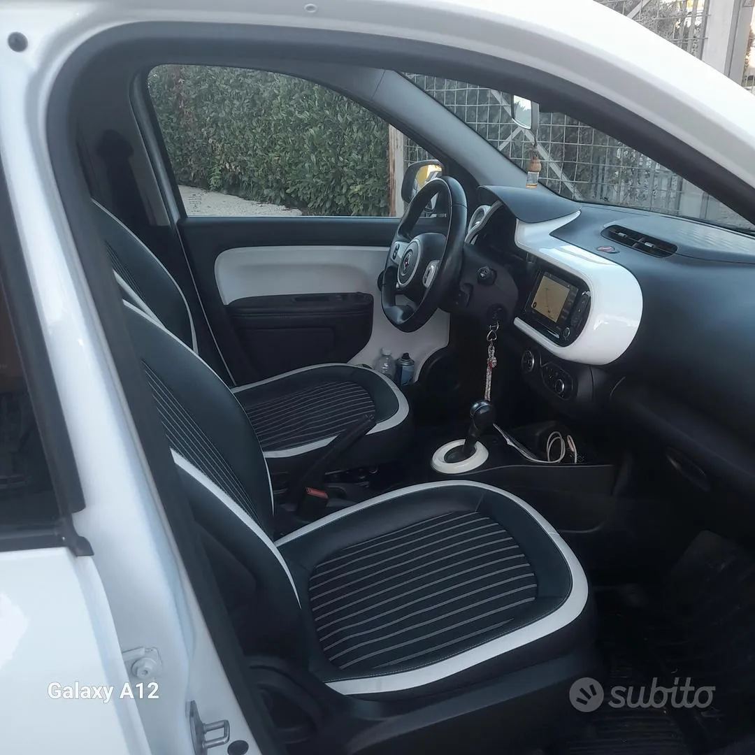 Renault Twingo 2022 photo 2