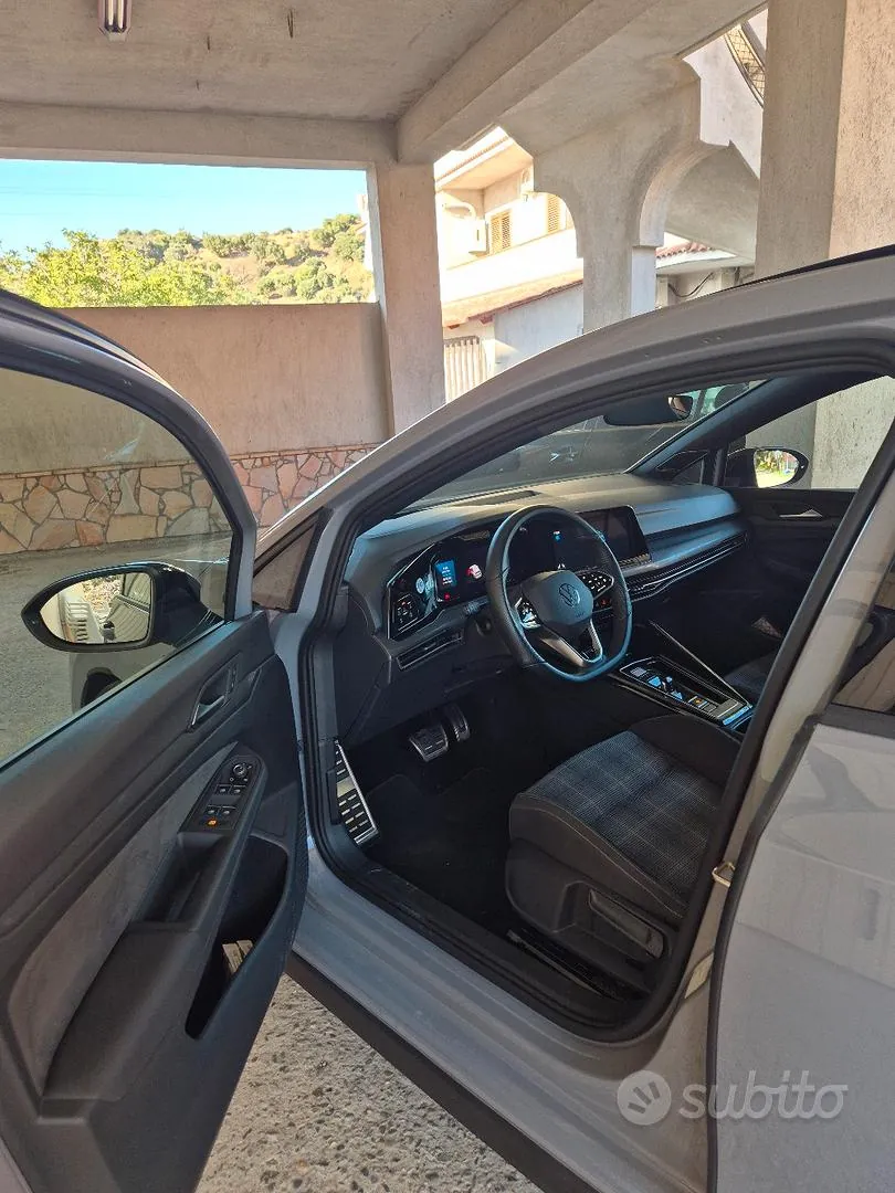 Volkswagen Golf 2023 photo 5