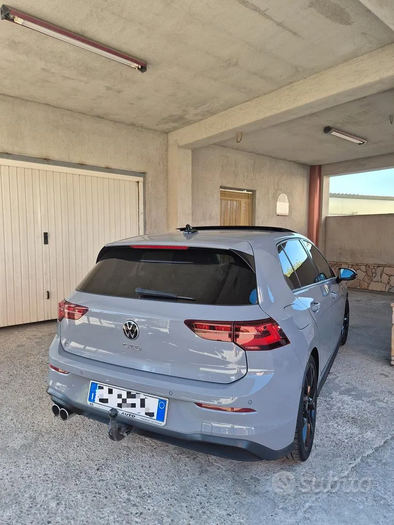 Volkswagen Golf 2023 photo 2