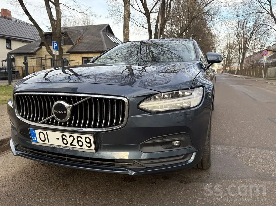 Volvo V90