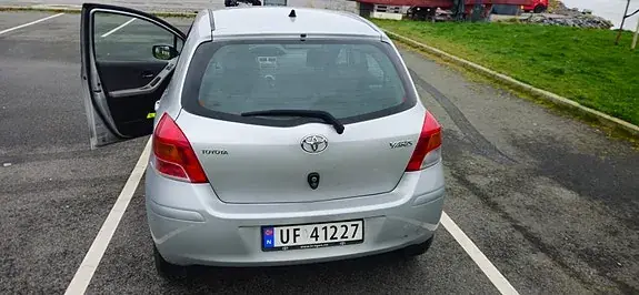 Toyota Yaris 2009 photo 4