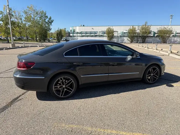 Volkswagen Passat 2013 photo 3