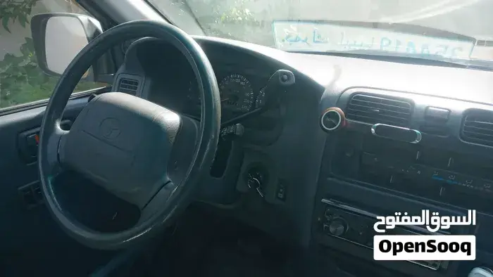 Toyota Hiace 2005 photo 4