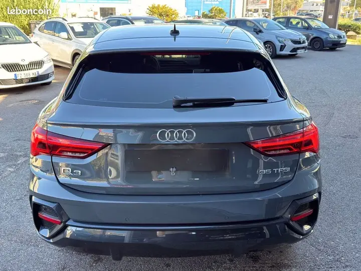 Audi Q3 2023 photo 4