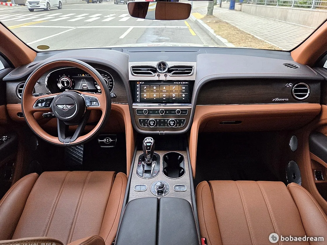 Bentley Azure 2024 photo 4