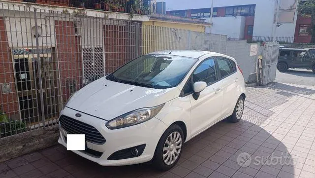 Ford Fiesta 2014 photo 2
