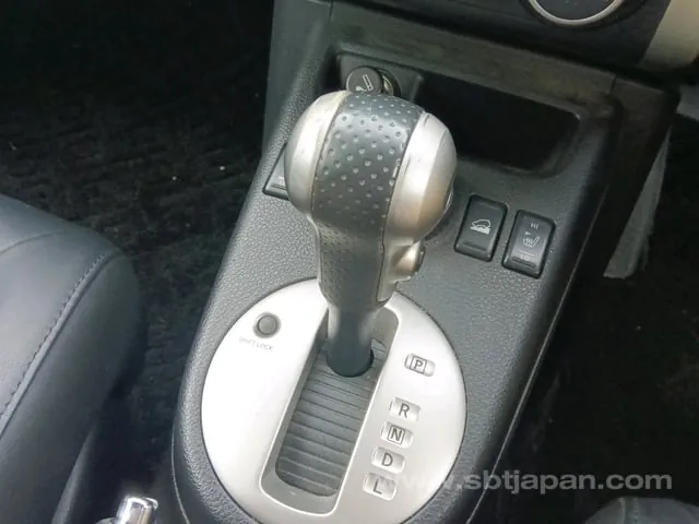 Nissan Xtrail 2010 photo 4