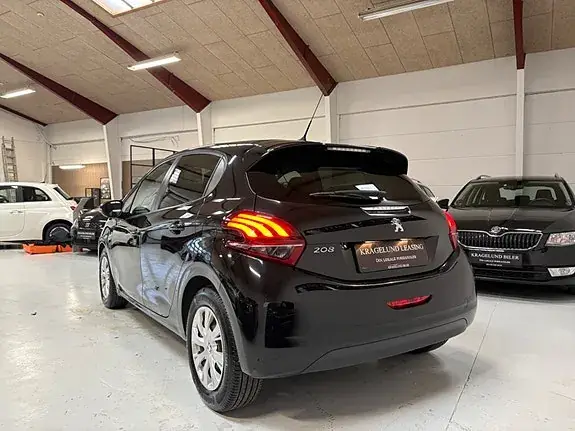 Peugeot 208 2017 photo 4