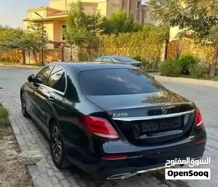 Mercedes-Benz E200 2018 photo 2