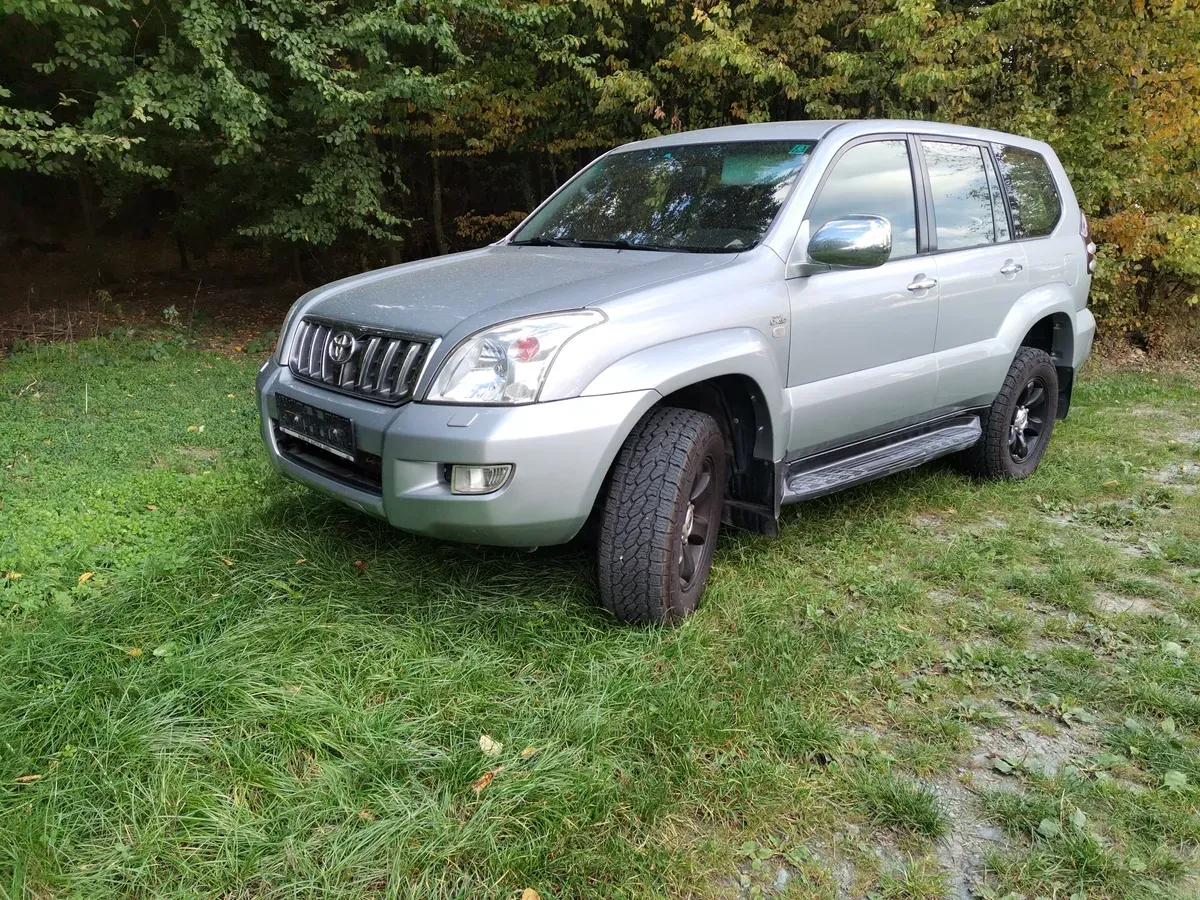 Toyota Land Cruiser 2003 photo 2