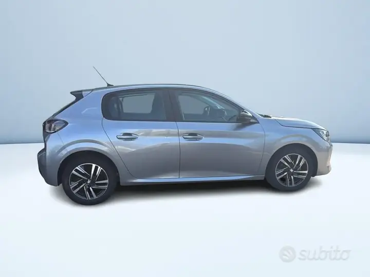 Peugeot 208 2023 photo 3