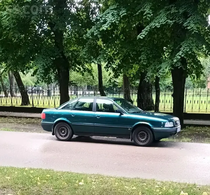 Audi 80