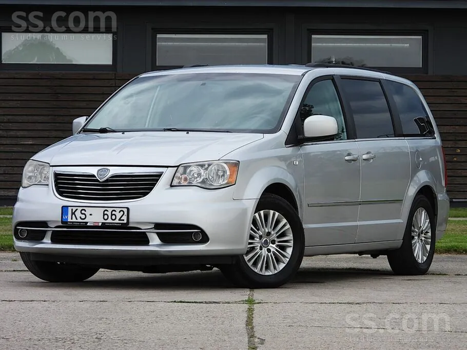 Lancia Voyager