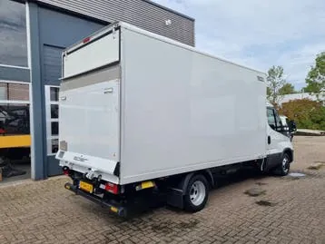 Iveco Daily 2022 photo 2