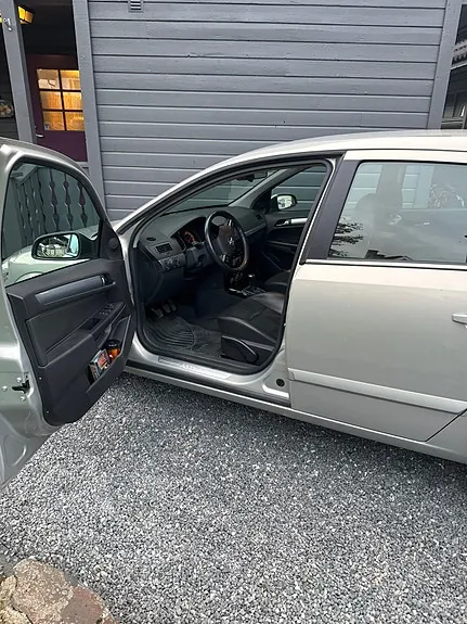 Opel Astra 2008 photo 3