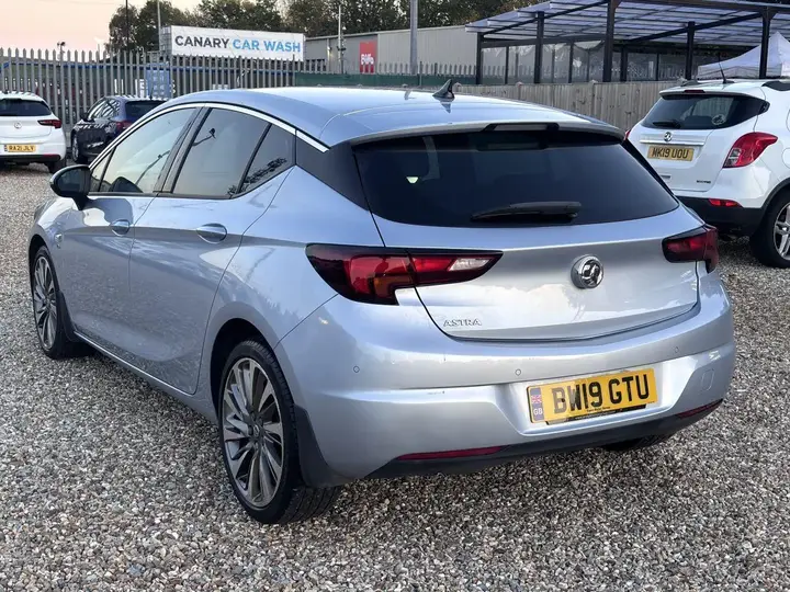 Vauxhall Astra 2019 photo 3