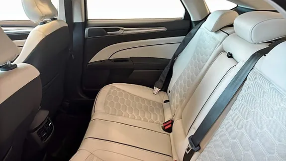 Ford Mondeo 2018 photo 5