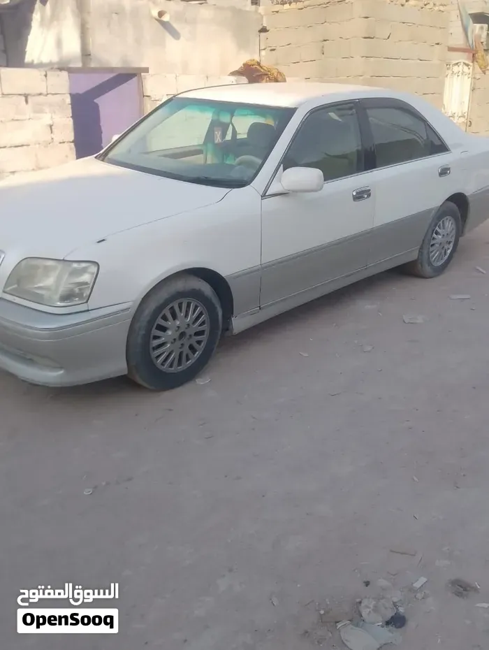 Toyota Crown 2001 photo 5