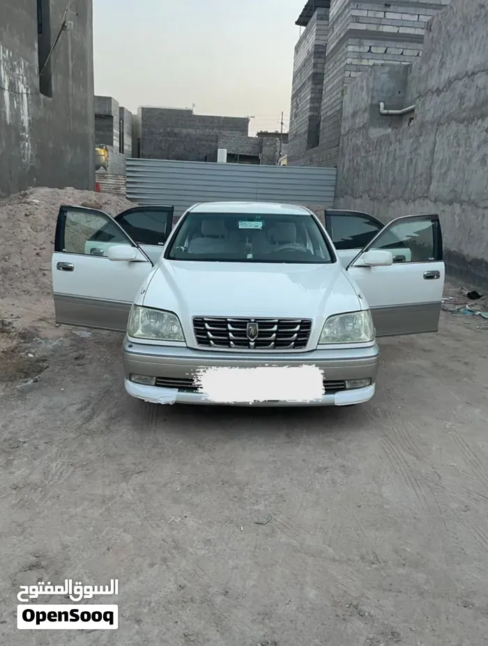 Toyota Crown 2001 photo 2