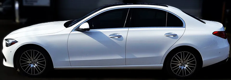 Mercedes-Benz C-Class 2023 photo 2