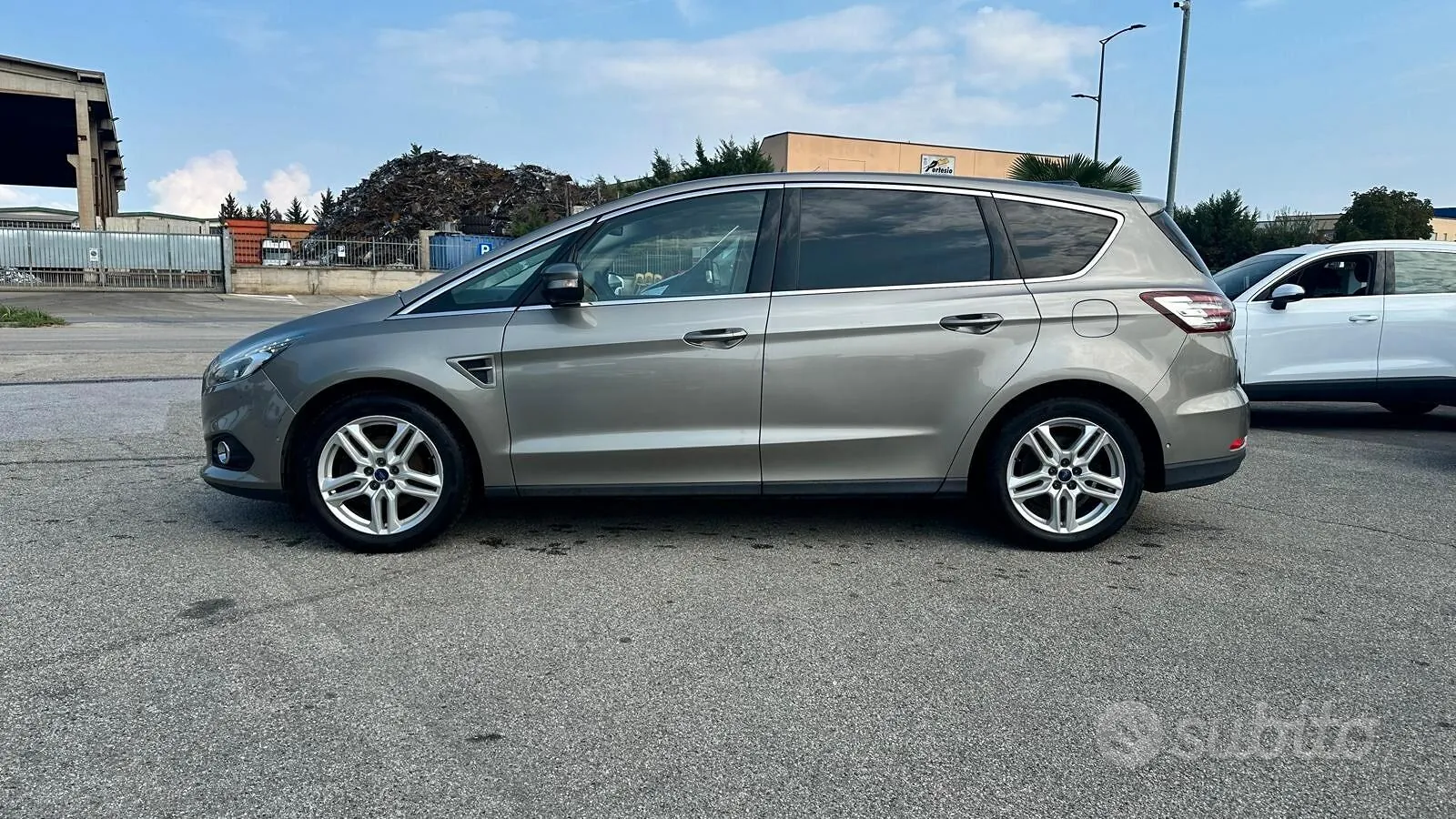 Ford S-Max 2015 photo 2