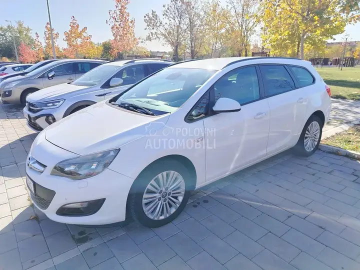 Opel Astra J 2016 photo 3