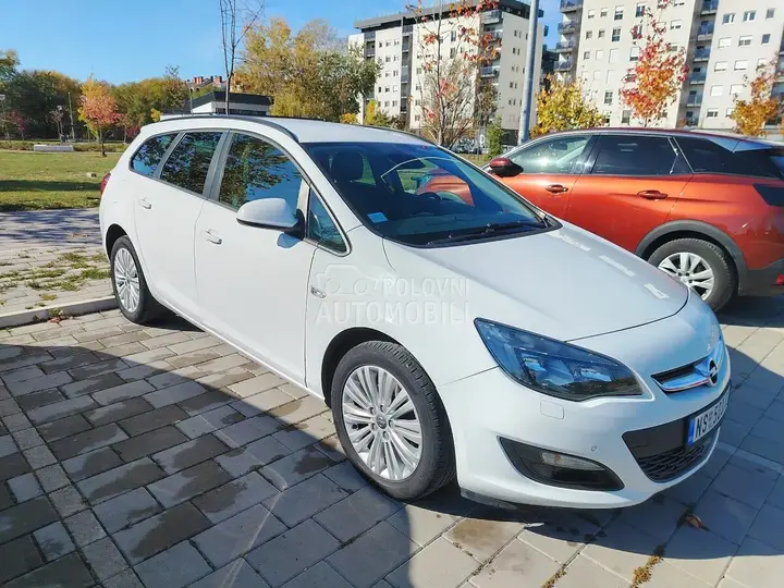 Opel Astra J