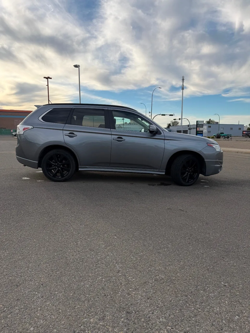 Mitsubishi Outlander 2014 photo 2