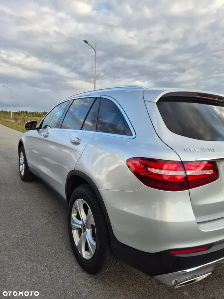 Mercedes-Benz Glc 2018 photo 4