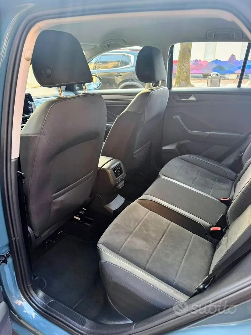 Volkswagen T-Roc 2023 photo 5