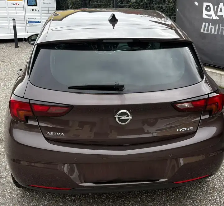 Opel Astra 2015 photo 2