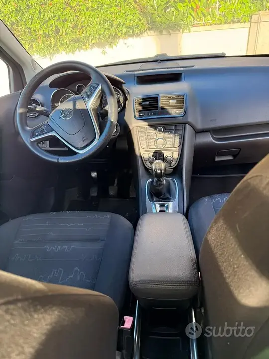 Opel Meriva 2012 photo 3