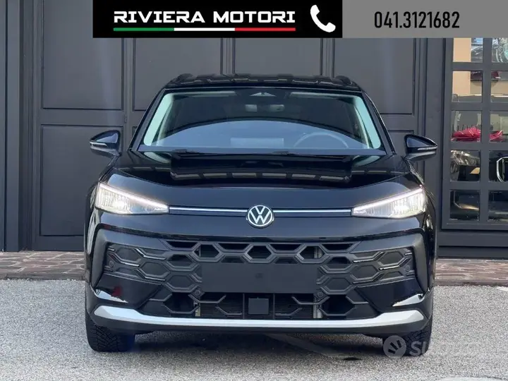 Volkswagen T-Roc 2026 photo 2