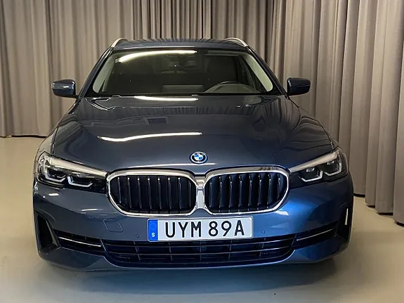 BMW 530E 2023 photo 2