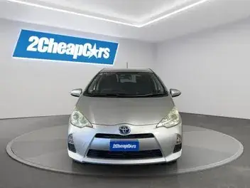 Toyota Aqua 2013 photo 3