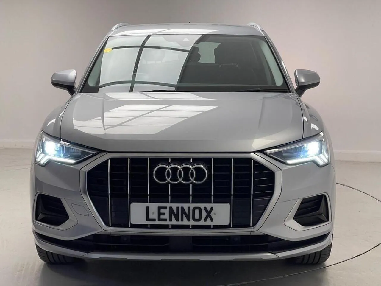 Audi Q3 2019 photo 2