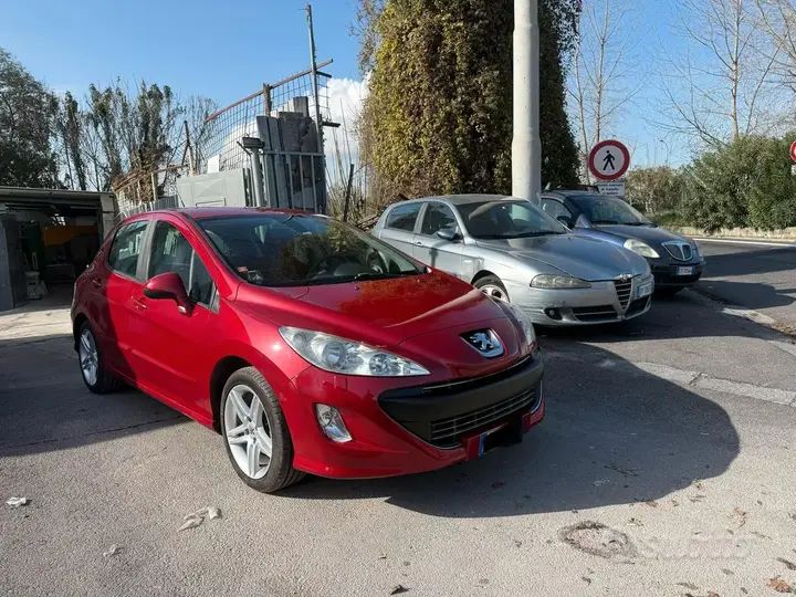 Peugeot 308 2011 photo 2