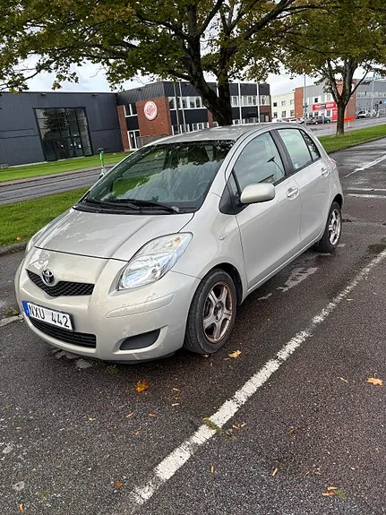 Toyota Yaris 2009 photo 2