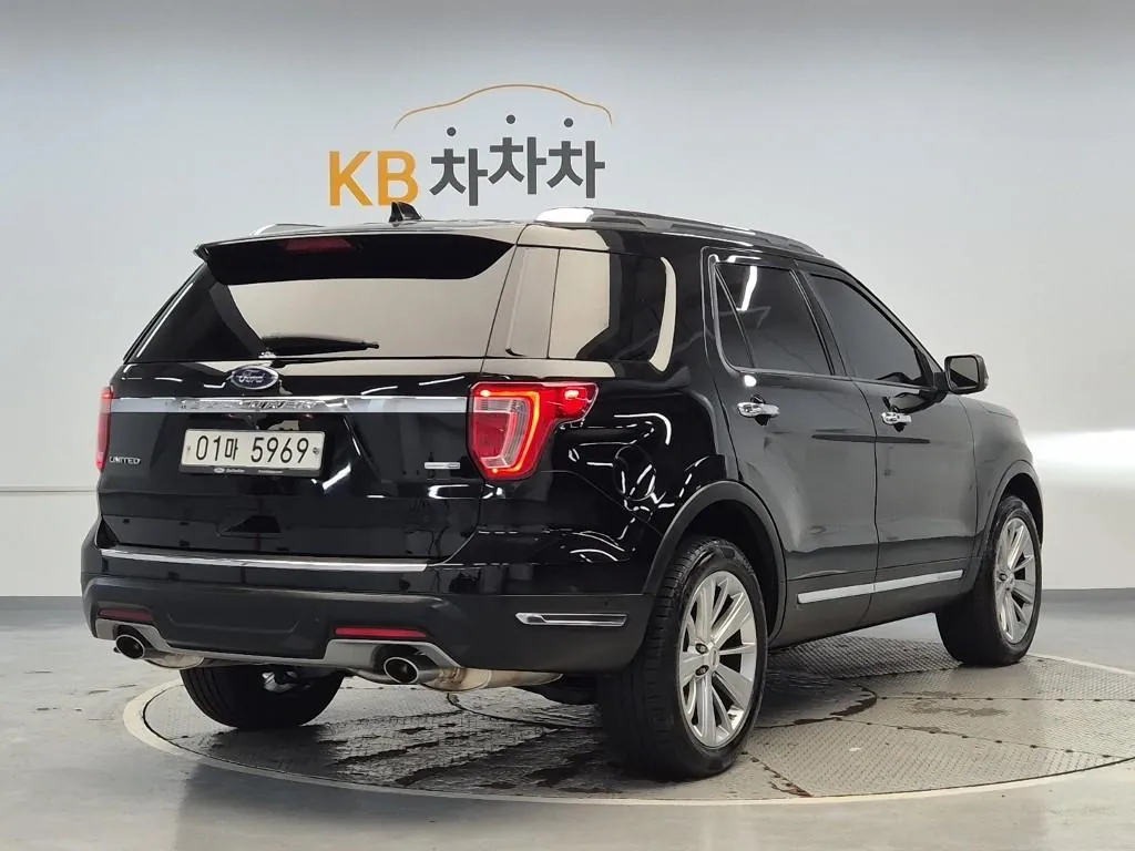 Ford Explorer 2018 photo 3