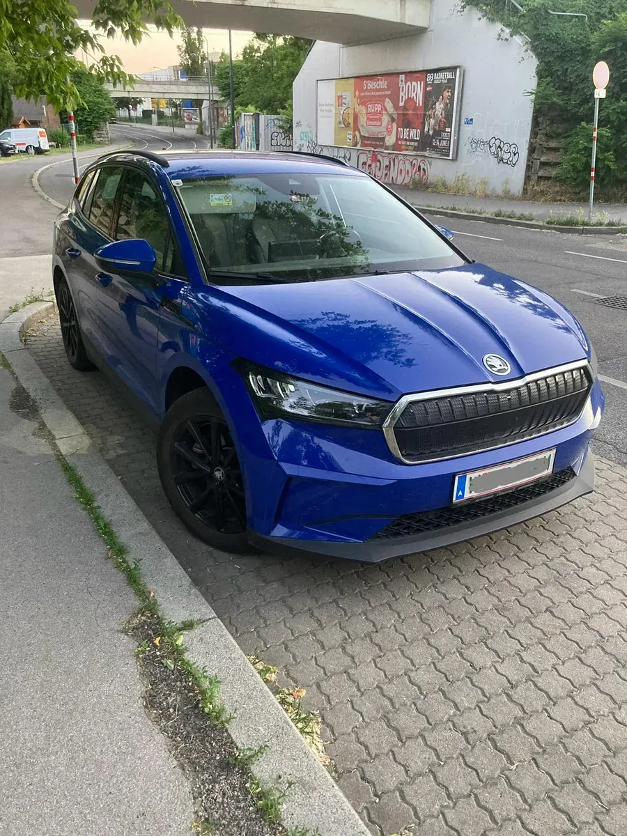 Skoda Enyaq 2023 photo 3